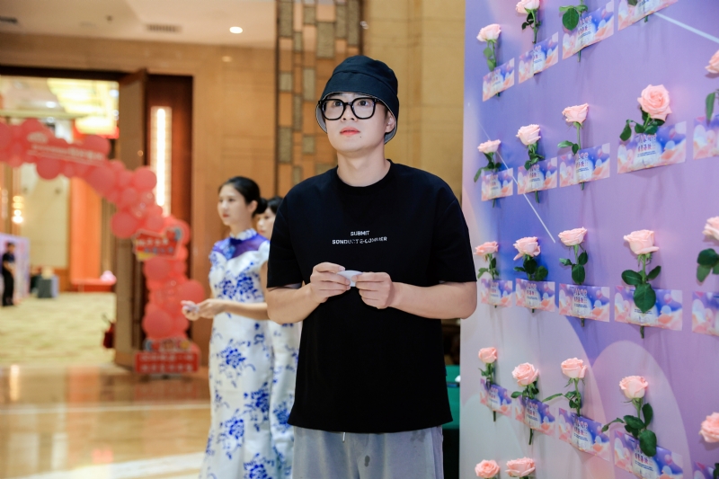 被驯服的象的第一张照片--海口中老年相亲网